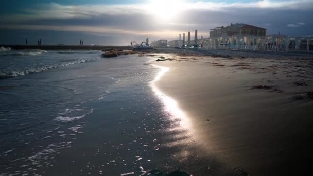 Coucher Soleil Vagues Plage Vue Latérale Heure Dorée Prores Vidéo — Video