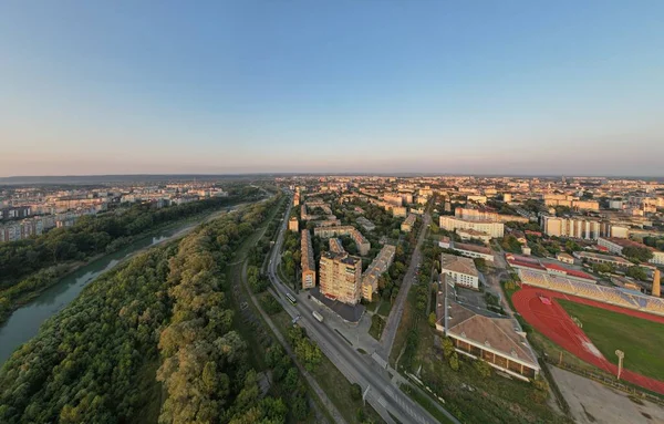 Letecký Pohled Město Večerních Hodinách Barevný Panoramatický Výhled Východní Evropa — Stock fotografie