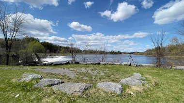 Baharda büyük bir park