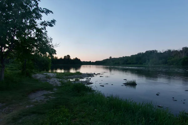 黄昏时的河流 — 图库照片