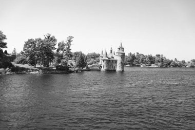 St. Lawrence sahilindeki Boldt Şatosu