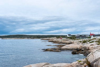 Atlantik okyanusuna bakan kayalıklar