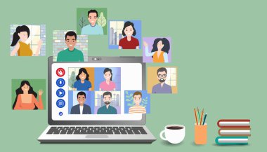 Video çevrimiçi konferans. İnsan grubunun video toplantısı. Açık ekran çevrimiçi iletişimde. Serbest çalışmak, e-öğrenim ya da evde dizüstü bilgisayarlarla çalışmak. Ev masasındaki resimlerin kompozisyonu.