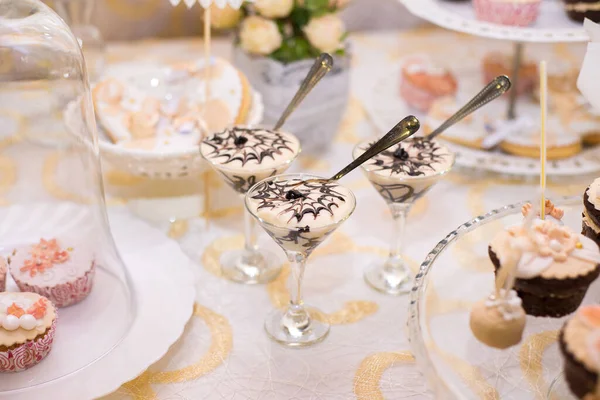 Decorated Cream Glasses Table Sweets — Stock Photo, Image