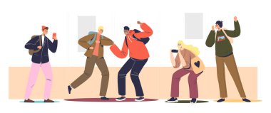 Okulda kavga eden iki çocukla okul çocukları akıllı telefondan zorbalık edip film çekiyorlar.