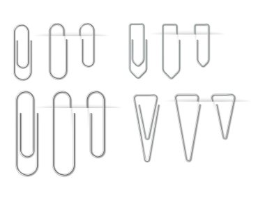 Gerçekçi metal ataçlar izole edilmiş ve beyaz arka plana eklenmiş.