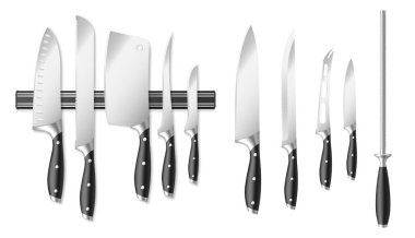 Gerçekçi bıçak koleksiyonu. İzole edilmiş keskin bıçak ve bıçak seti manyetik tutucuda.