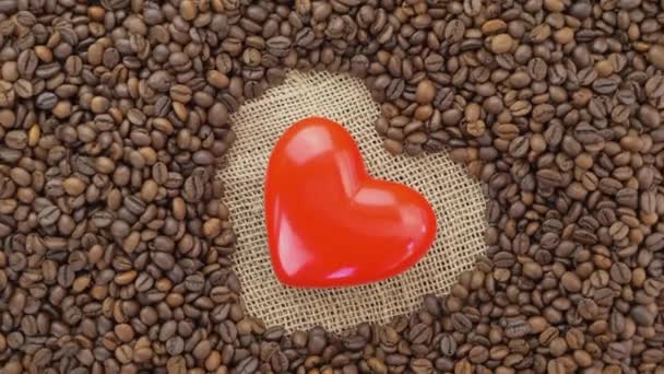 Granos de café. Granos de café tostados con amor — Vídeo de stock