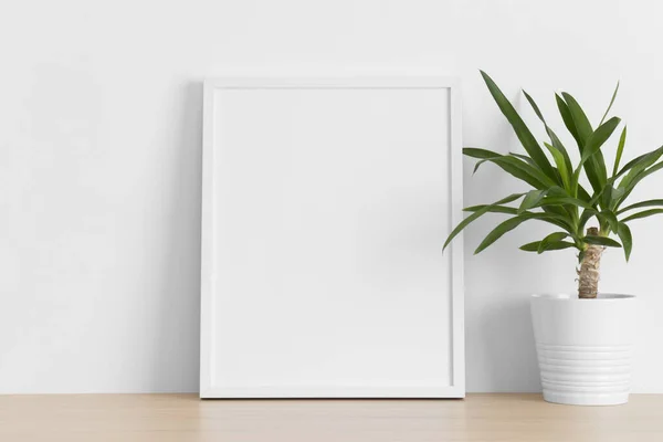 White Frame Mockup Yucca Plant Wooden Table — Stock Photo, Image