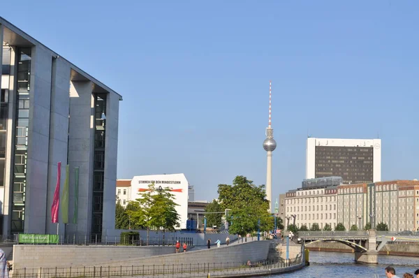 Edificios Arquitectura Casas Alquiler Centro Torre Televisión Berlín Fondo Cielo — Foto de Stock