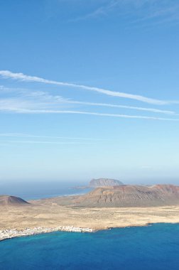 Lanzarote 'den La Graciosa adası manzarası