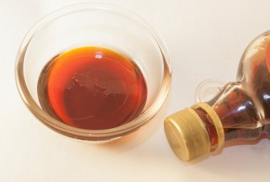 Akçaağaç şurubu