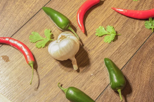 Vitlök, chili och koriander — Stockfoto