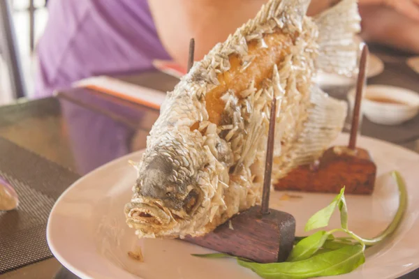 Pescado frito profundo — Foto de Stock