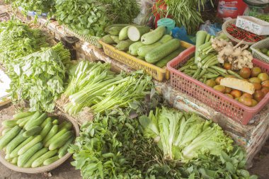 Yeşil sebze pazarı