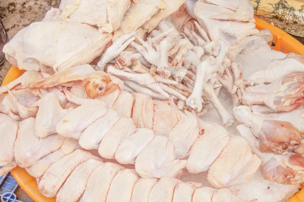 Carne de pollo cruda — Foto de Stock