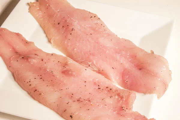 Çiğ beyaz zander fileto