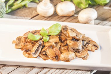 champiñón fritoKızarmış champignon