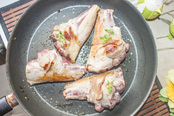 Cooking lamb shank — Stock Photo, Image