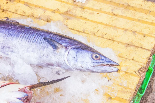 Preparazione del pesce — Foto Stock