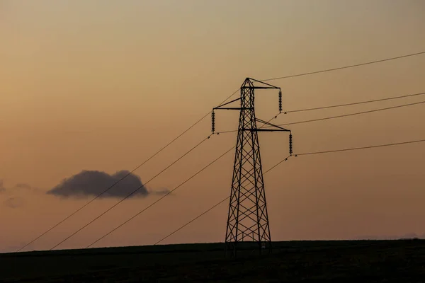 Płaszczyzna Elektryczna Nad Południowym Downs Podczas Zimowego Zachodu Słońca — Zdjęcie stockowe