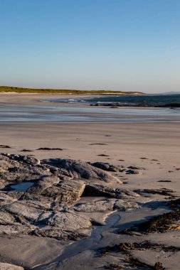 Güney Uist Hebridean adasında ıssız bir kumsal.