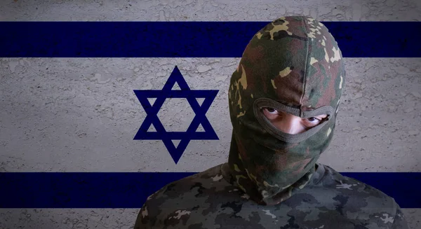 Militant Israelisk Arg Soldat Med Grön Kamouflage Balaklava Israelisk Flagga — Stockfoto