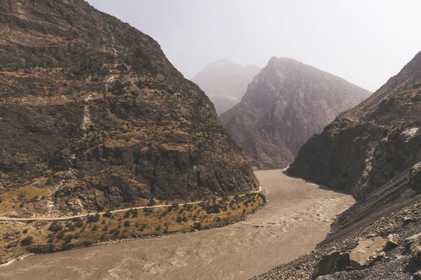 Panj, Tacikistan, Orta Asya, Pamir 'de Pyandzh veya Pyanj nehri olarak da bilinir.