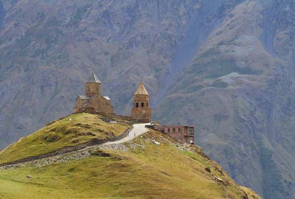 Georgia, Stepantzminda. Old church in the mountains — Stock Photo, Image