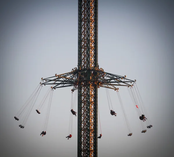 Eğlence ride, atlıkarınca. — Stok fotoğraf