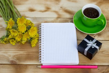 Bir not masaya bırak