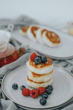 Lezzetli peynirli kekler.