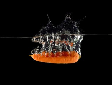 Düşen sebze havuç