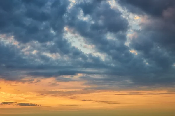 夕日曇り空 — ストック写真