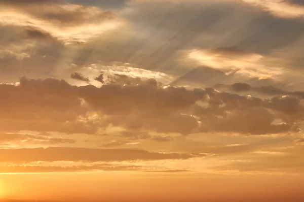 Heller Abendsonnenuntergang — Stockfoto