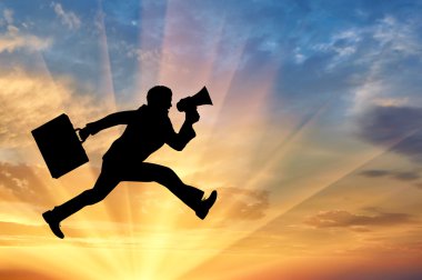 Adam bir atlama bir hoparlör ile