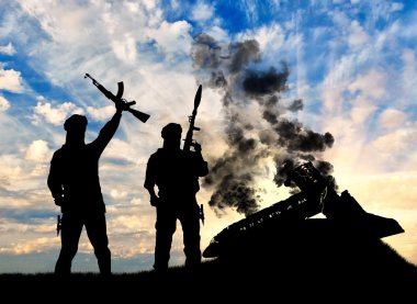 Silhouette teröristler ve uçak düştü 
