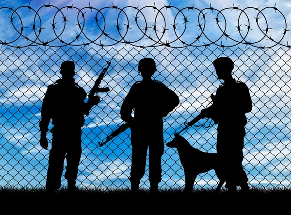 Silhouette of the military and the dog — Stock Photo, Image