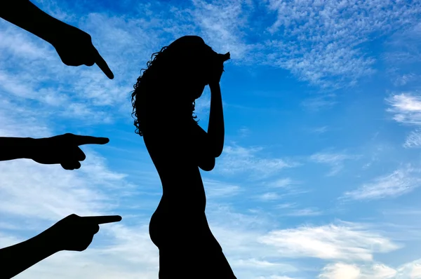 Silhouette di una donna e condannando le mani — Foto Stock