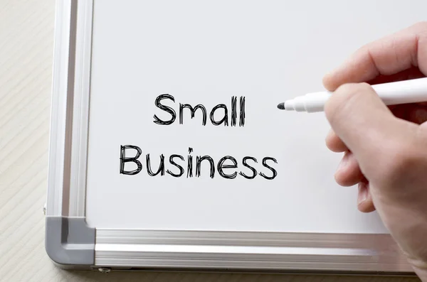 Pequenas empresas escritas em quadro branco — Fotografia de Stock
