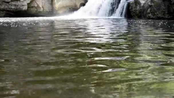 Wildwasser-Sommersaison — Stockvideo