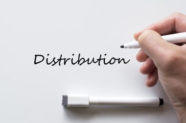 Beyaz tahta üzerinde yazılı dağıtım