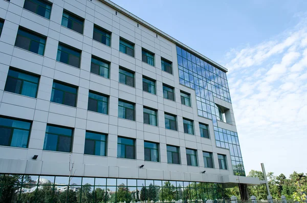 Edificio de oficinas — Foto de Stock