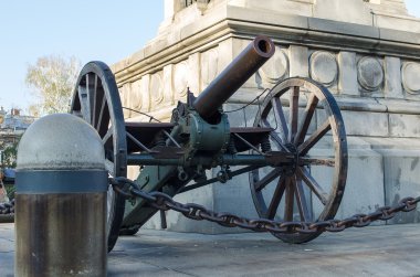 eski savaş topu