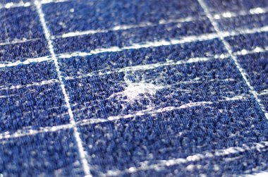 kırık güneş paneli