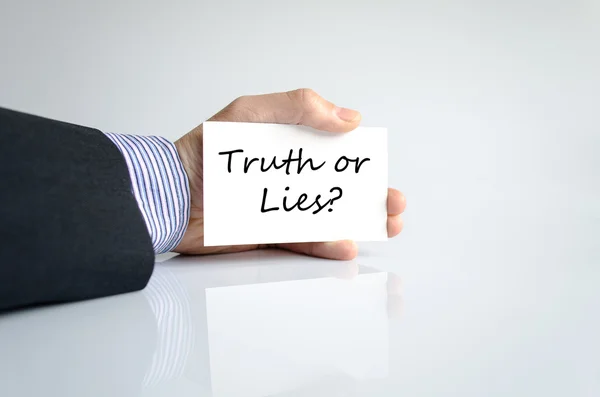Truth or lies text concept — Stock Photo, Image