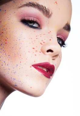 kadın moda makyaj ile