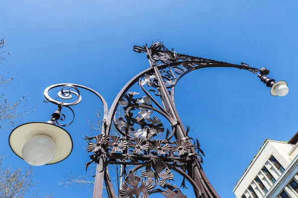 Lampadaire de style moderniste, Barcelone — Photo