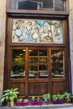 Souvenir shop, jewelry and crafts in Barcelona