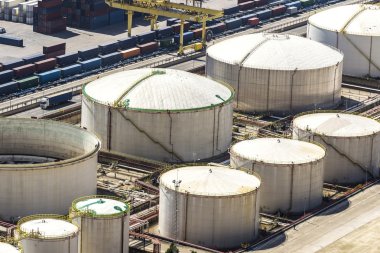 gas and fuel tanks, Barcelona
